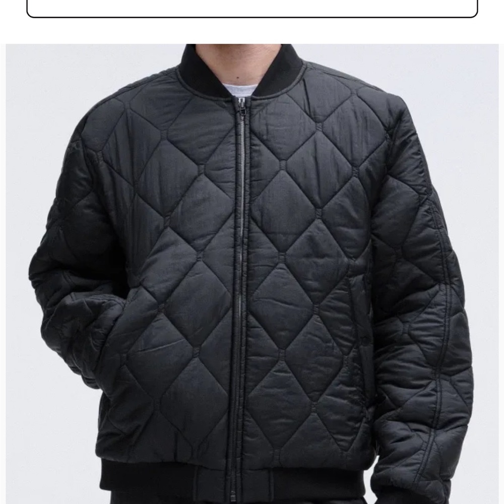 lululemon men’s reversible Black Quilted Puffer Jacket medium primaloft